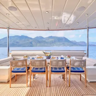 Main deck aft dining