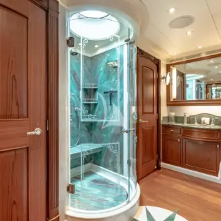 Master ensuite