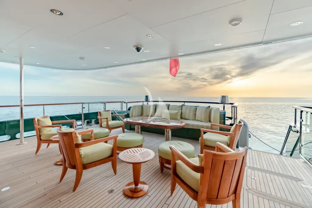 SHADOWL - Main Deck Aft