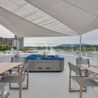 Flybridge