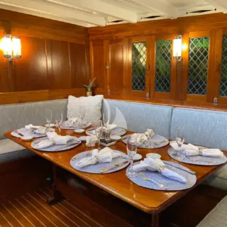 Lounge Dining