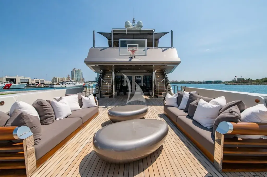 MIZU - Aft Deck