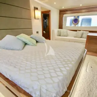 master cabin