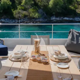 Table setting