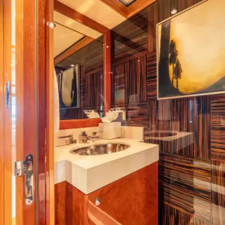 Main Salon dayhead