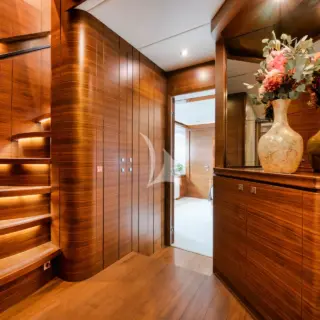Foyer to Staterooms Below