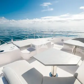 AURA | Large bow seating area + sun pads