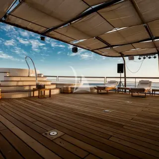 bridge deck - club area