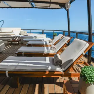 bridge deck - lounge area