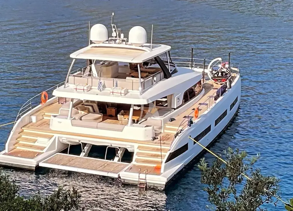 CRAZY HORSE - Boat Photo 