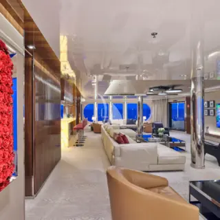 upper deck main salon