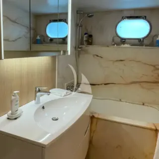 bathroom double