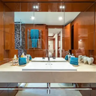 Queen Ensuite