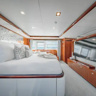 BEACHFRONT II - On Deck Master Stateroom