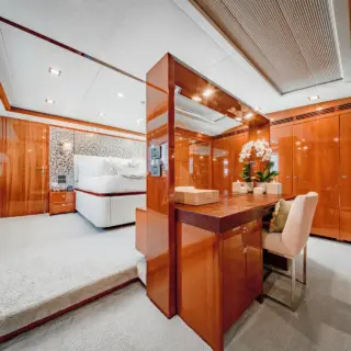 BEACHFRONT II - Vanity