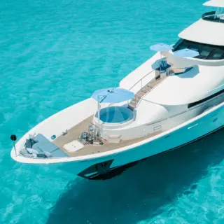 Bow Seating + Jacuzzi