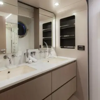 Master shower room