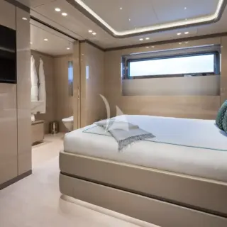 Double cabin