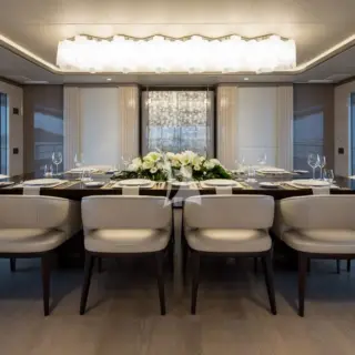 Main deck dining