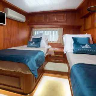 Sea Breeze - Image 11