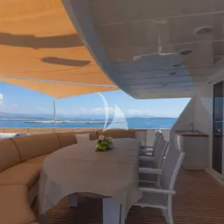 Sundeck dining area