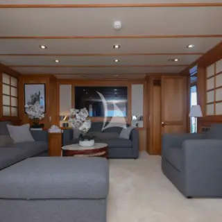 Upper Deck Salon