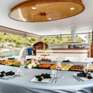 Table setting
