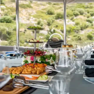 Table setting