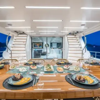 Aft dining
