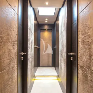 Corridor cabin