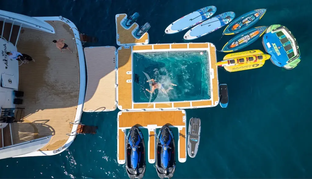 AETERNA - Aft decks and inflatable swim pool