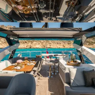 Sea Water II - Flybridge