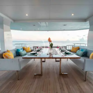 Main Deck Dining
