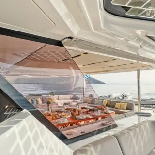Aft cockpit