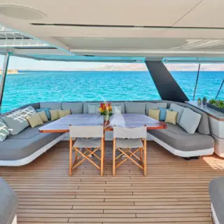 Flybridge - Sitting Area