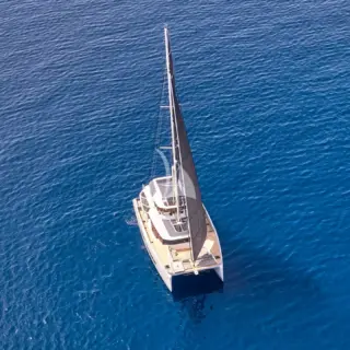 Aloia 80 under sail