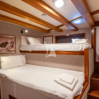 Twin Cabin