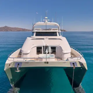 Front view with deck jacuzzi