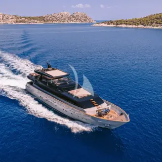 ISLANDER II - Image 3