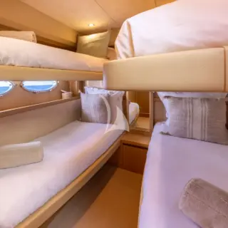 M/Y P'TITE BOUILLE Twin Cabin