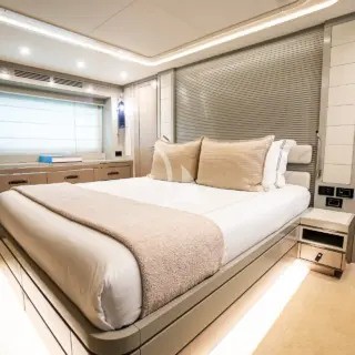 Queen Primary Stateroom (Full Beam)