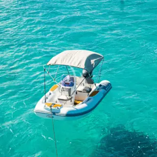 6 Guests Dinghy