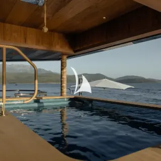 Pink Shadow - Tahiti Beach Club Pool