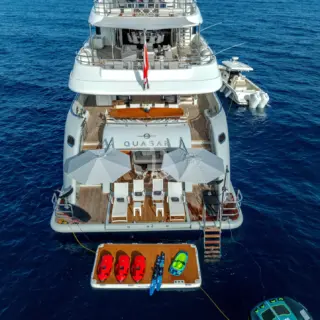 Beach club - Water toys set up 