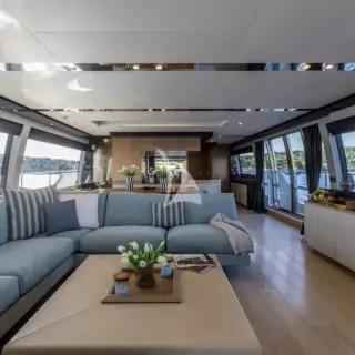 Main Deck - Salon