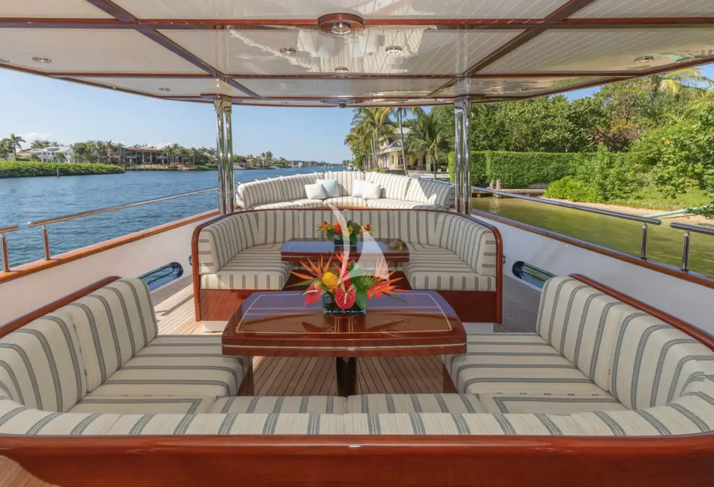 NADAN - Main deck aft 