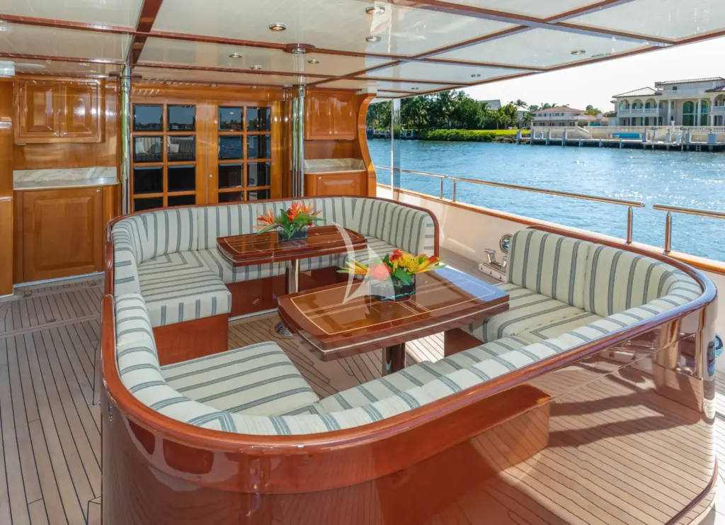 NADAN - Main deck aft 