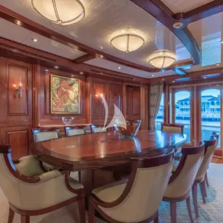 Main deck dining