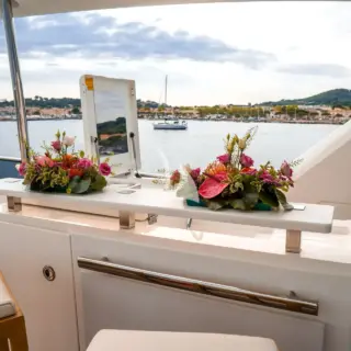 MINI GALLEY / BAR ON FLYBRIDGE