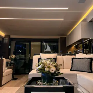 SALOON
